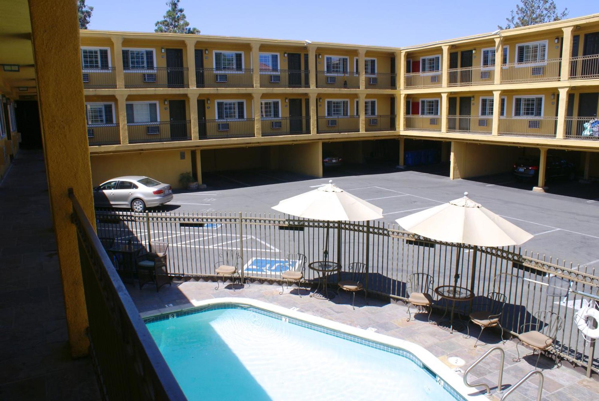 Napa Valley Hotel&Suites Exterior foto